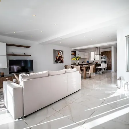 Lily Of The Hill - 2 Bedr, 3 Bath * Mellieħa