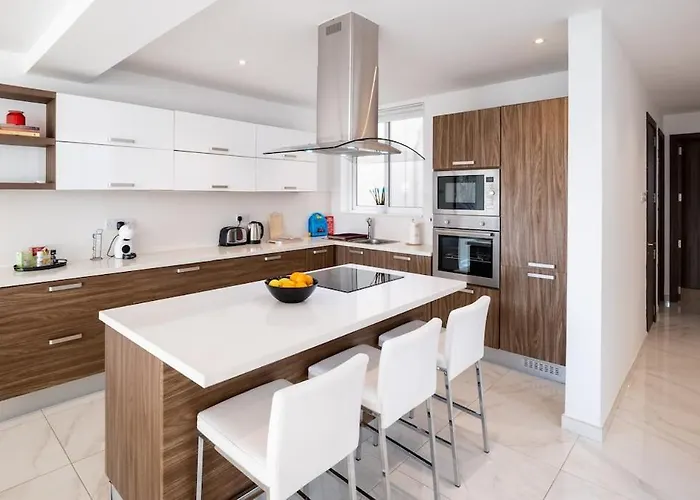 Lily Of The Hill - 2 Bedr, 3 Bath Apartamento Mellieħa