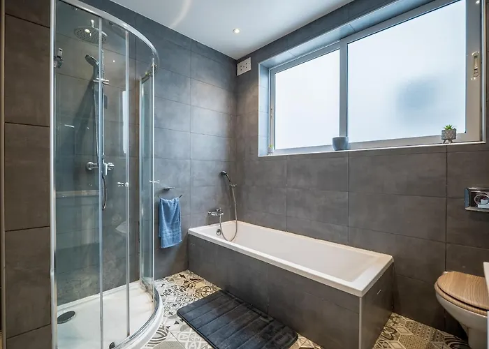 Lily Of The Hill - 2 Bedr, 3 Bath Apartamento