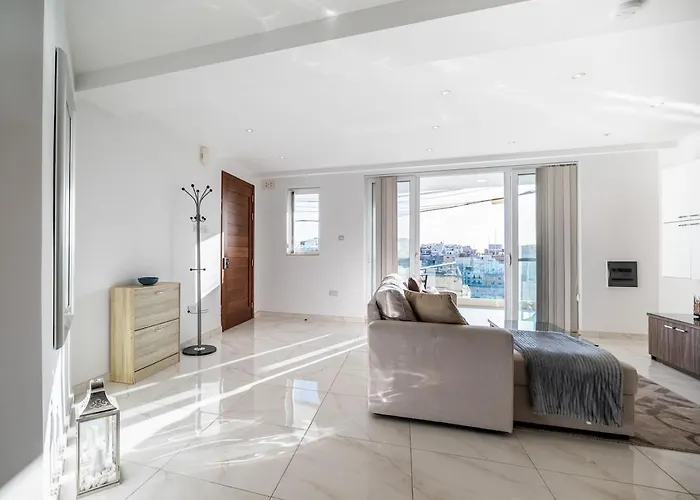 Apartamento Lily Of The Hill - 2 Bedr, 3 Bath Mellieħa
