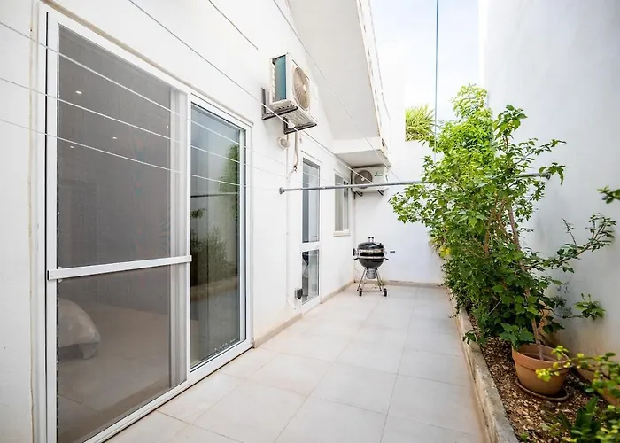 Lily Of The Hill - 2 Bedr, 3 Bath *