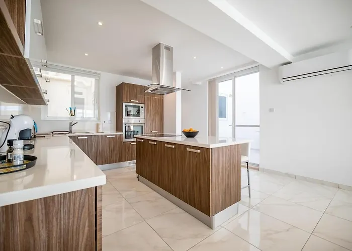 Apartamento Lily Of The Hill - 2 Bedr, 3 Bath Mellieħa