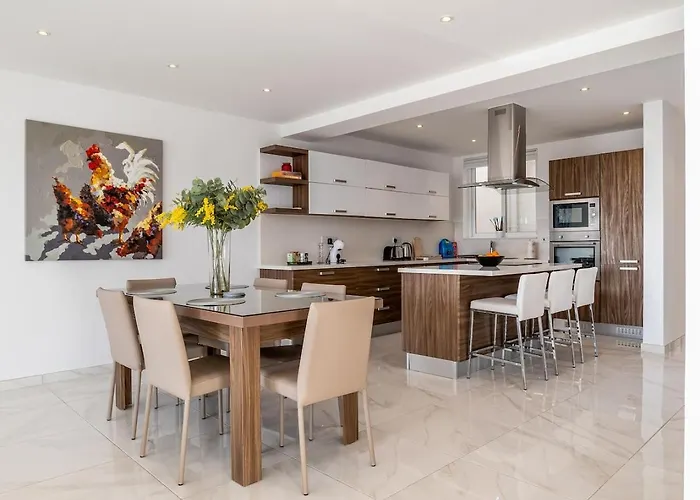 Lily Of The Hill - 2 Bedr, 3 Bath Apartamento Mellieħa