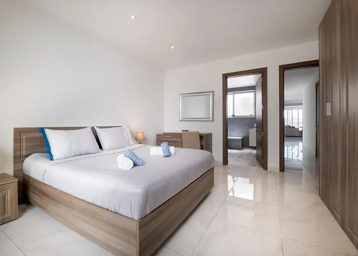 Lily Of The Hill - 2 Bedr, 3 Bath *